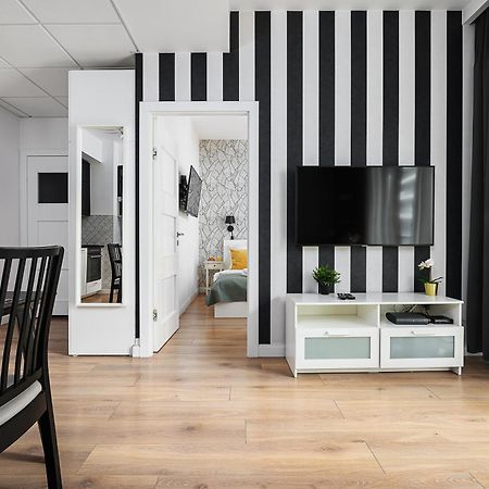 Prymasa Tysiaclecia - P&O Serviced Apartments ワルシャワ エクステリア 写真